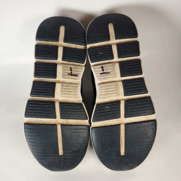 ON CLOUD Play Kids Sneakers Size 13.5 Midnight White Athletic Shoes - Picture 7 of 9